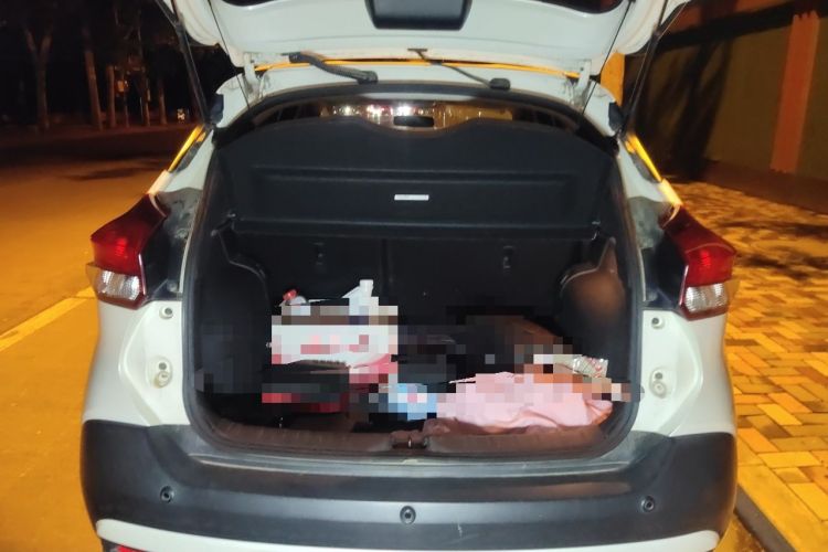 Used Nissan Kicks 2019 1.5L CVT Smart Connect Luxury Edition Trunk