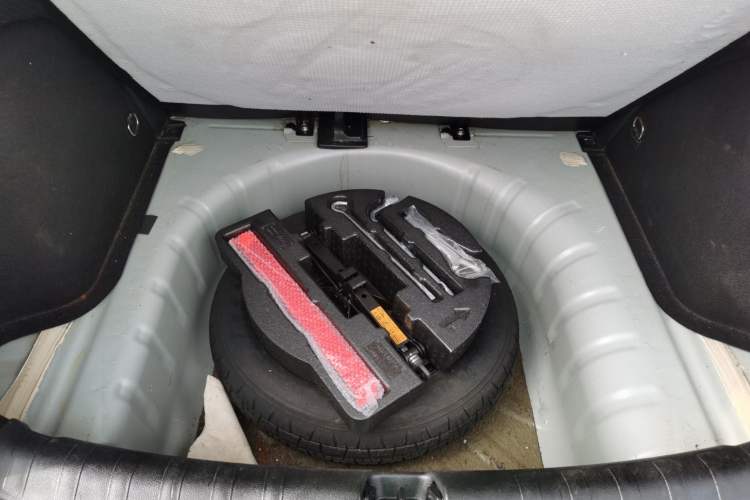 Used Nissan Kicks 2019 1.5L Manual Cool Edition Trunk