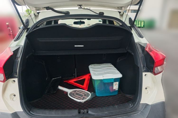 Used Nissan Kicks 2019 1.5L CVT Cool Enjoy Edition Trunk
