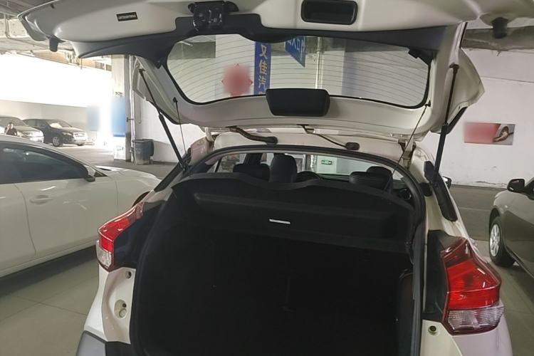 Used Nissan Kicks 2019 1.5L CVT Smart Connect Luxury Edition Trunk