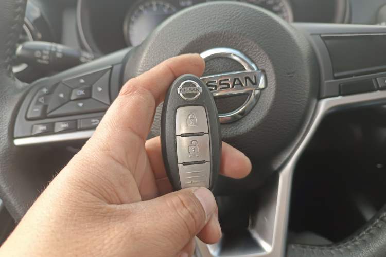 Used Nissan Kicks 2019 1.5L CVT Smart Connect Luxury Edition Vehicle Key