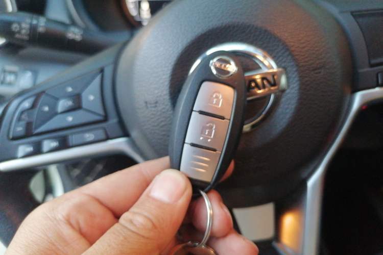 Used Nissan Kicks 2019 1.5L CVT Smart Connect Luxury Edition Vehicle Key