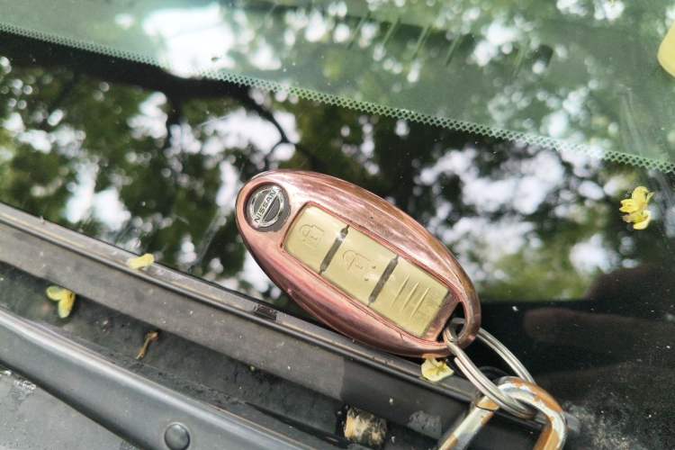 Used Nissan Kicks 2019 1.5L CVT Smart Connect Luxury Edition Vehicle Key