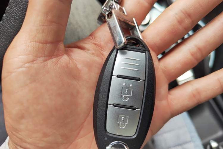 Used Nissan Kicks 2019 1.5L CVT Smart Connect Luxury Edition Vehicle Key