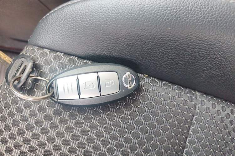 Used Nissan Kicks 2019 1.5L CVT Smart Connect Luxury Edition Vehicle Key