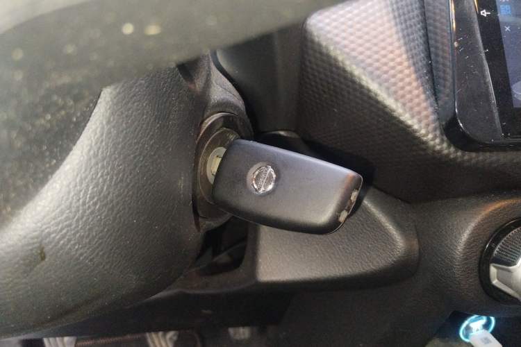 Used Nissan Kicks 2019 1.5L Manual Cool Edition Vehicle Key
