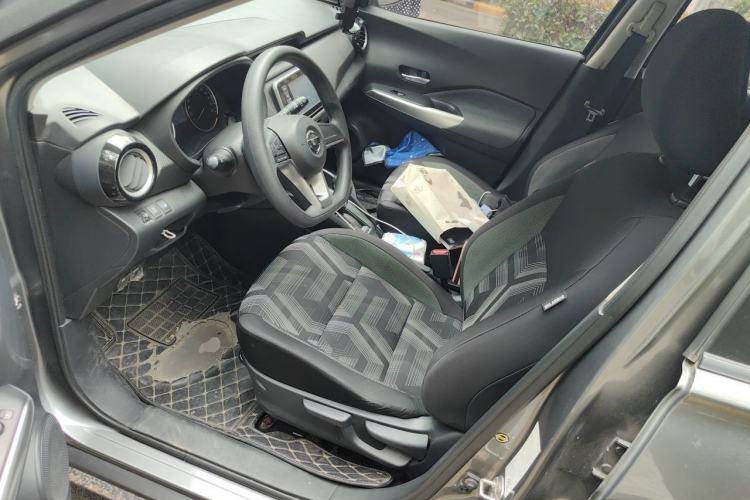 Used Nissan Kicks 2020 1.5L XL CVT Cool Enjoyment Edition Driver Seat