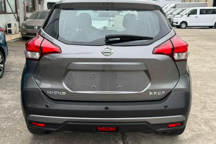 Used Nissan Kicks 2020 1.5L XV CVT Smart Connect Luxury Edition Exterior 2