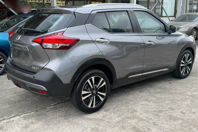 Used Nissan Kicks 2020 1.5L XV CVT Smart Connect Luxury Edition Exterior 3