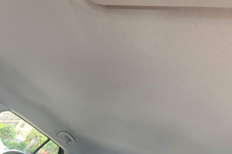 Used Nissan Kicks 2020 1.5L XL CVT Cool Enjoyment Edition Headliner