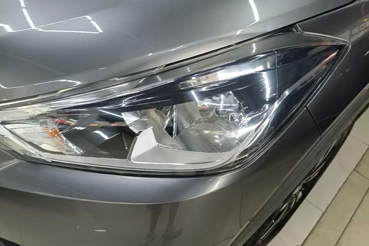 Used Nissan Kicks 2020 1.5L XL CVT Cool Enjoyment Edition Left Front Headlight