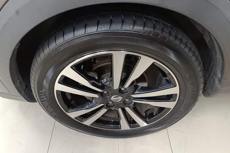 Used Nissan Kicks 2020 1.5L XL CVT Cool Enjoyment Edition Left Front Wheel Hub