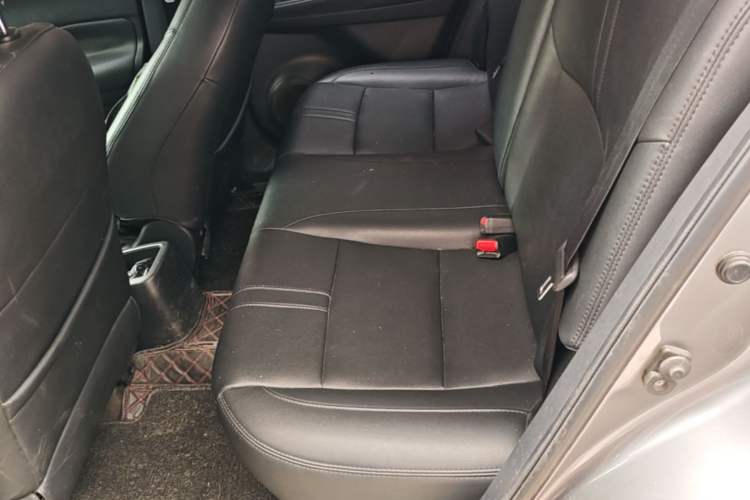 Used Nissan Kicks 2020 1.5L XL CVT Cool Enjoyment Edition Left Rear Seat