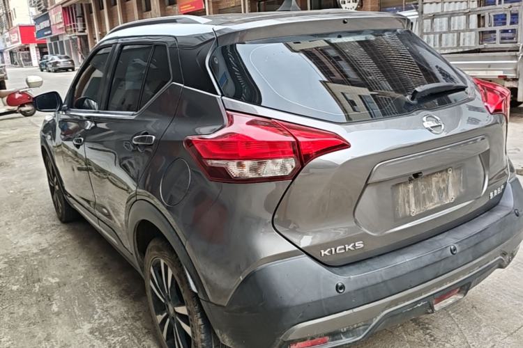 Used Nissan Kicks 2020 1.5L XL CVT Cool Enjoyment Edition Rear Left 45 Deg