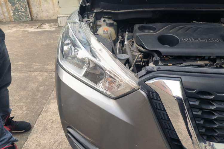 Used Nissan Kicks 2020 1.5L XE Manual Cool Edition Right Front Headlight