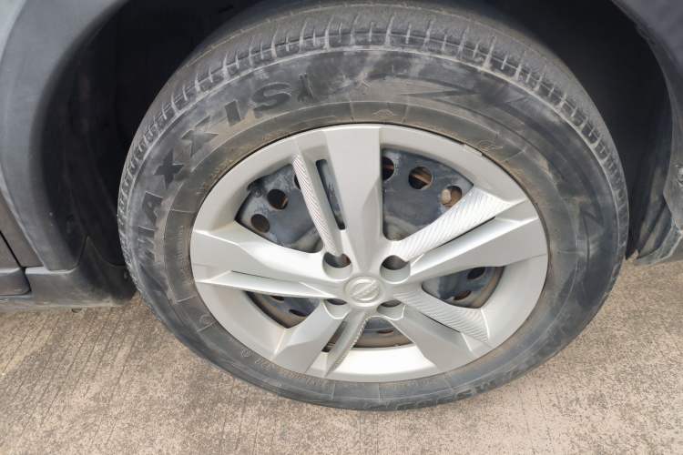 Used Nissan Kicks 2020 1.5L XE Manual Cool Edition Right Front Wheel Hub