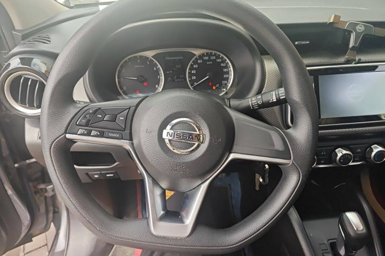 Used Nissan Kicks 2020 1.5L XL CVT Cool Enjoyment Edition Steering Wheel