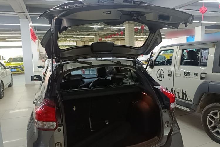Used Nissan Kicks 2020 1.5L XL CVT Cool Enjoyment Edition Trunk