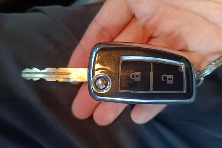 Used Nissan Kicks 2020 1.5L XL CVT Cool Enjoyment Edition Vehicle Key