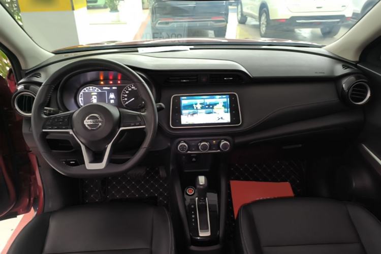Used Nissan Kicks 2020 1.5L XV TOP CVT Smart Connect Premium Edition Center Console