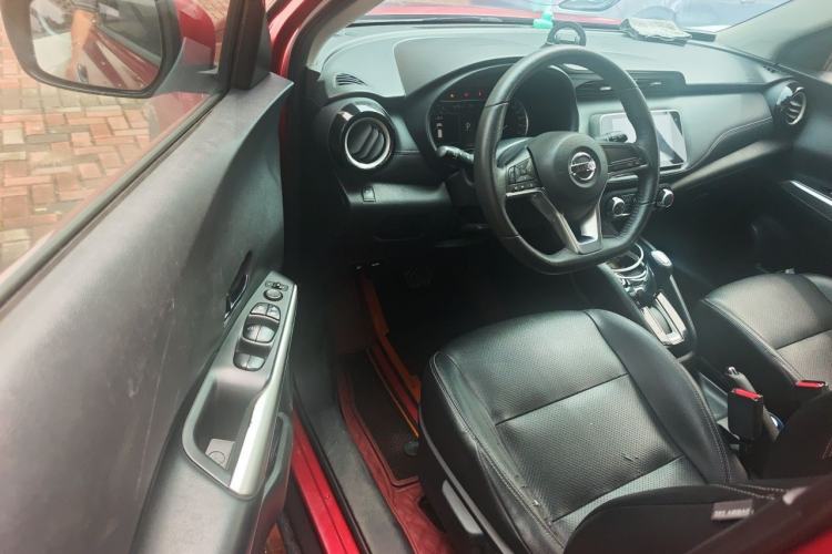 Used Nissan Kicks 2020 1.5L XV CVT Smart Connect Luxury Edition Driver Seat