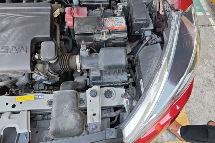 Used Nissan Kicks 2020 1.5L XV TOP CVT Smart Connect Premium Edition Engine Bay Left
