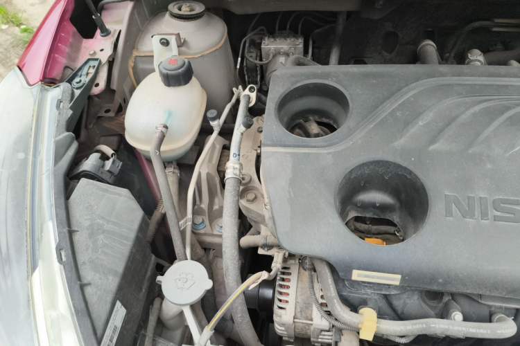 Used Nissan Kicks 2020 1.5L XV CVT Smart Connect Luxury Edition Engine Bay Right