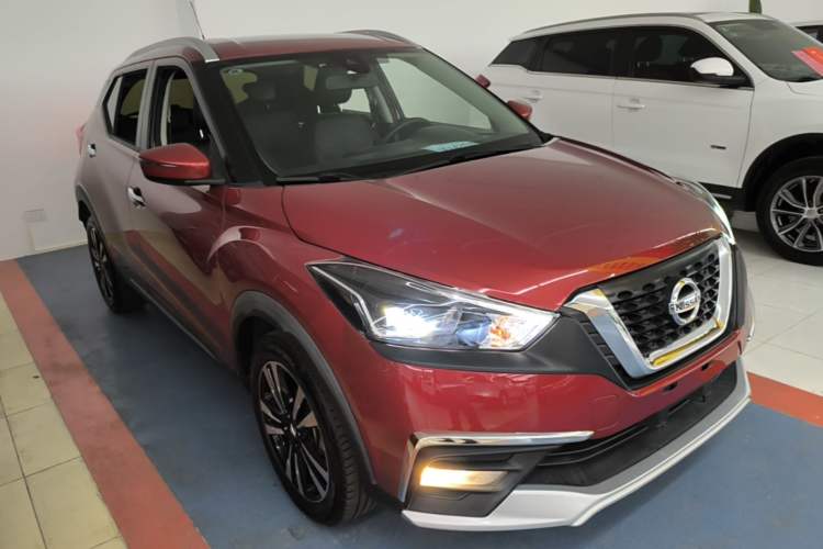 Used Nissan Kicks 2020 1.5L XV TOP CVT Smart Connect Premium Edition Front Right 45 Deg