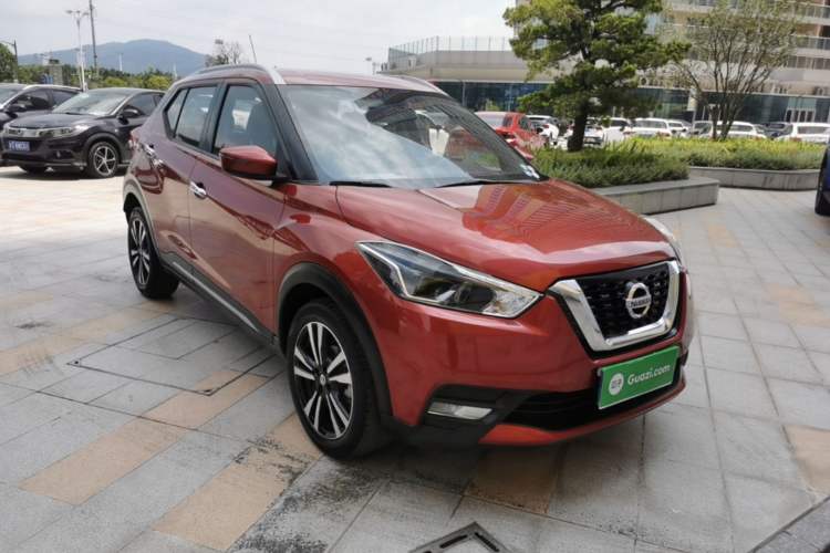 Used Nissan Kicks 2020 1.5L XV CVT Smart Connect Luxury Edition Front Right 45 Deg