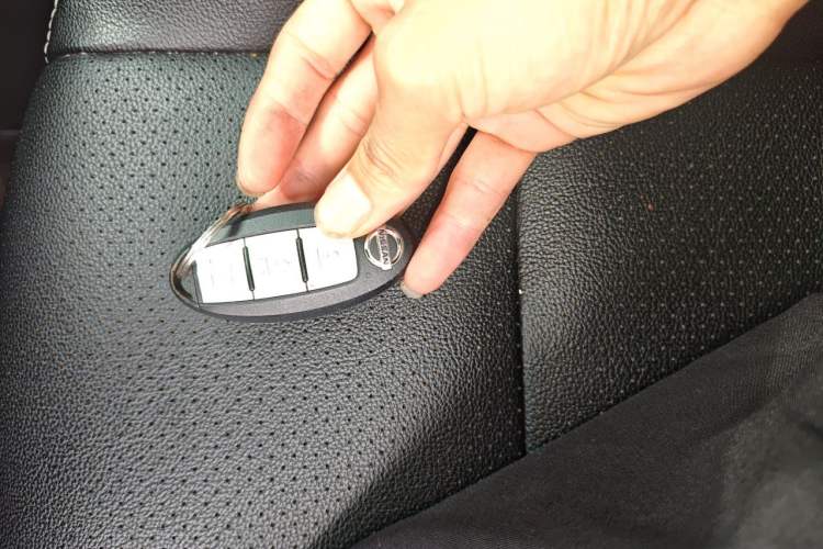 Used Nissan Kicks 2020 1.5L XV CVT Smart Connect Luxury Edition Interior 1