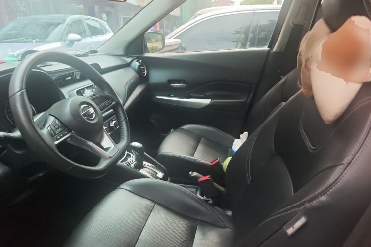 Used Nissan Kicks 2020 1.5L XV CVT Smart Connect Luxury Edition Left Front Seat