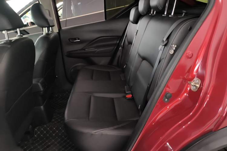 Used Nissan Kicks 2020 1.5L XV TOP CVT Smart Connect Premium Edition Left Rear Seat