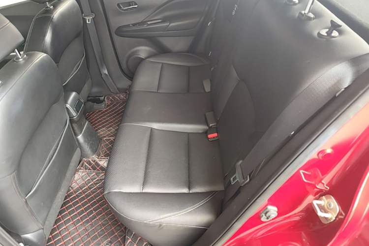 Used Nissan Kicks 2020 1.5L XV TOP CVT Smart Connect Premium Edition Left Rear Seat