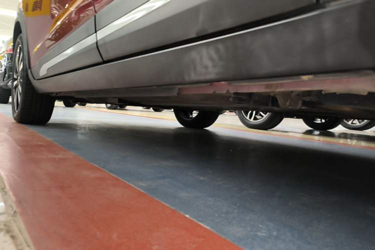 Used Nissan Kicks 2020 1.5L XV TOP CVT Smart Connect Premium Edition Left Side Sill
