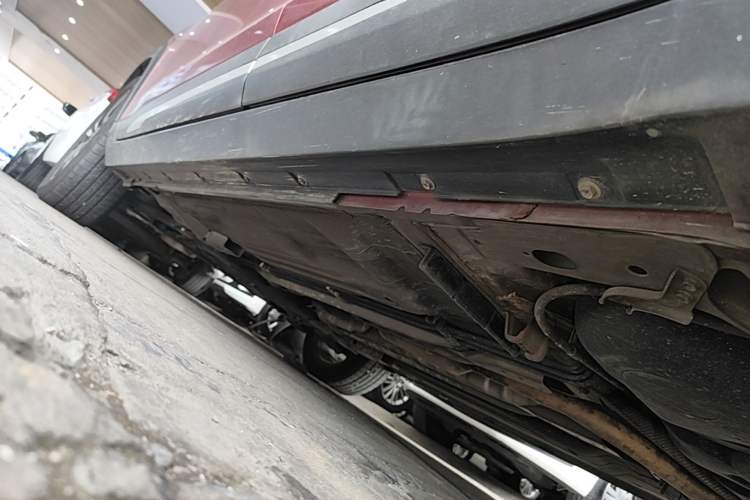 Used Nissan Kicks 2020 1.5L XV TOP CVT Smart Connect Premium Edition Left Side Sill