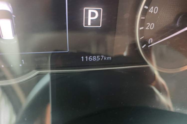 Used Nissan Kicks 2020 1.5L XV CVT Smart Connect Luxury Edition Odometer Close Up