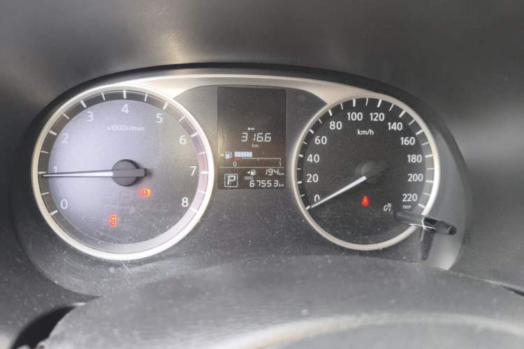 Used Nissan Kicks 2020 1.5L XL CVT Cool Enjoyment Edition Odometer Close Up