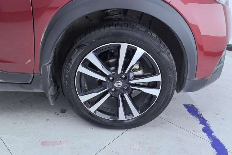 Used Nissan Kicks 2020 1.5L XV CVT Smart Connect Luxury Edition Right Front Wheel Hub
