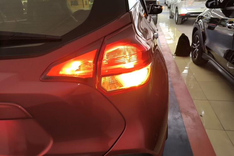Used Nissan Kicks 2020 1.5L XV TOP CVT Smart Connect Premium Edition Right Rear Taillight