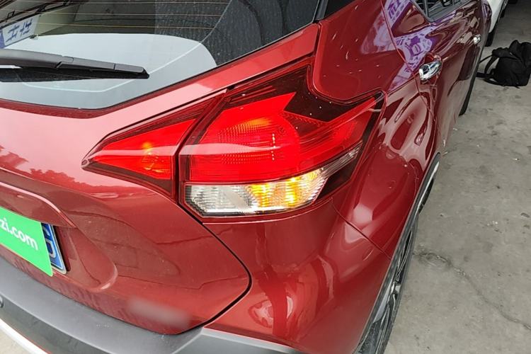 Used Nissan Kicks 2020 1.5L XV TOP CVT Smart Connect Premium Edition Right Rear Taillight