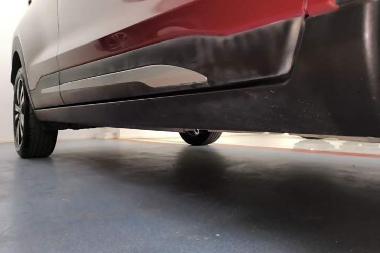Used Nissan Kicks 2020 1.5L XV TOP CVT Smart Connect Premium Edition Right Side Sill