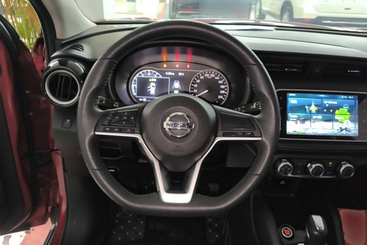 Used Nissan Kicks 2020 1.5L XV TOP CVT Smart Connect Premium Edition Steering Wheel