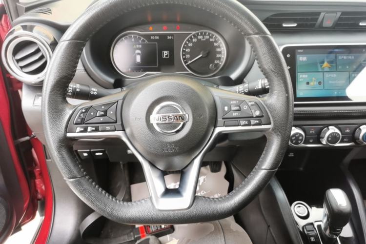 Used Nissan Kicks 2020 1.5L XV CVT Smart Connect Luxury Edition Steering Wheel