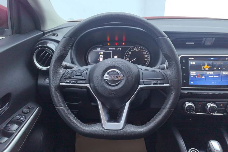 Used Nissan Kicks 2020 1.5L XV CVT Smart Connect Luxury Edition Steering Wheel