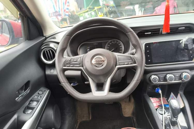 Used Nissan Kicks 2020 1.5L XV CVT Smart Connect Luxury Edition Steering Wheel