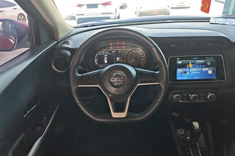 Used Nissan Kicks 2020 1.5L XV CVT Smart Connect Luxury Edition Steering Wheel