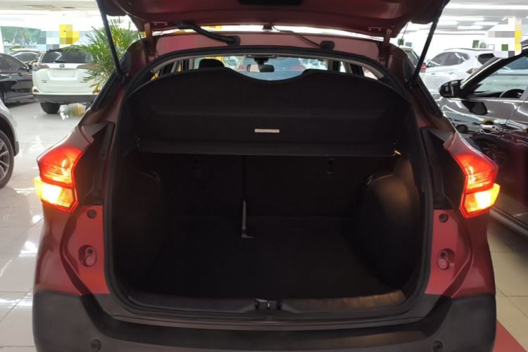Used Nissan Kicks 2020 1.5L XV TOP CVT Smart Connect Premium Edition Trunk