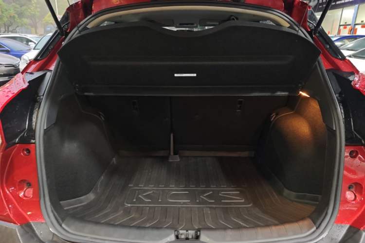 Used Nissan Kicks 2020 1.5L XL CVT Cool Enjoyment Edition Trunk