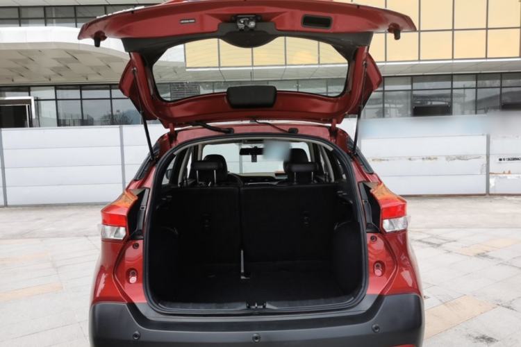 Used Nissan Kicks 2020 1.5L XV CVT Smart Connect Luxury Edition Trunk
