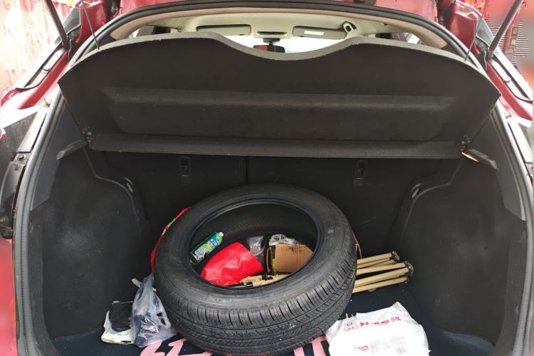 Used Nissan Kicks 2020 1.5L XV CVT Smart Connect Luxury Edition Trunk